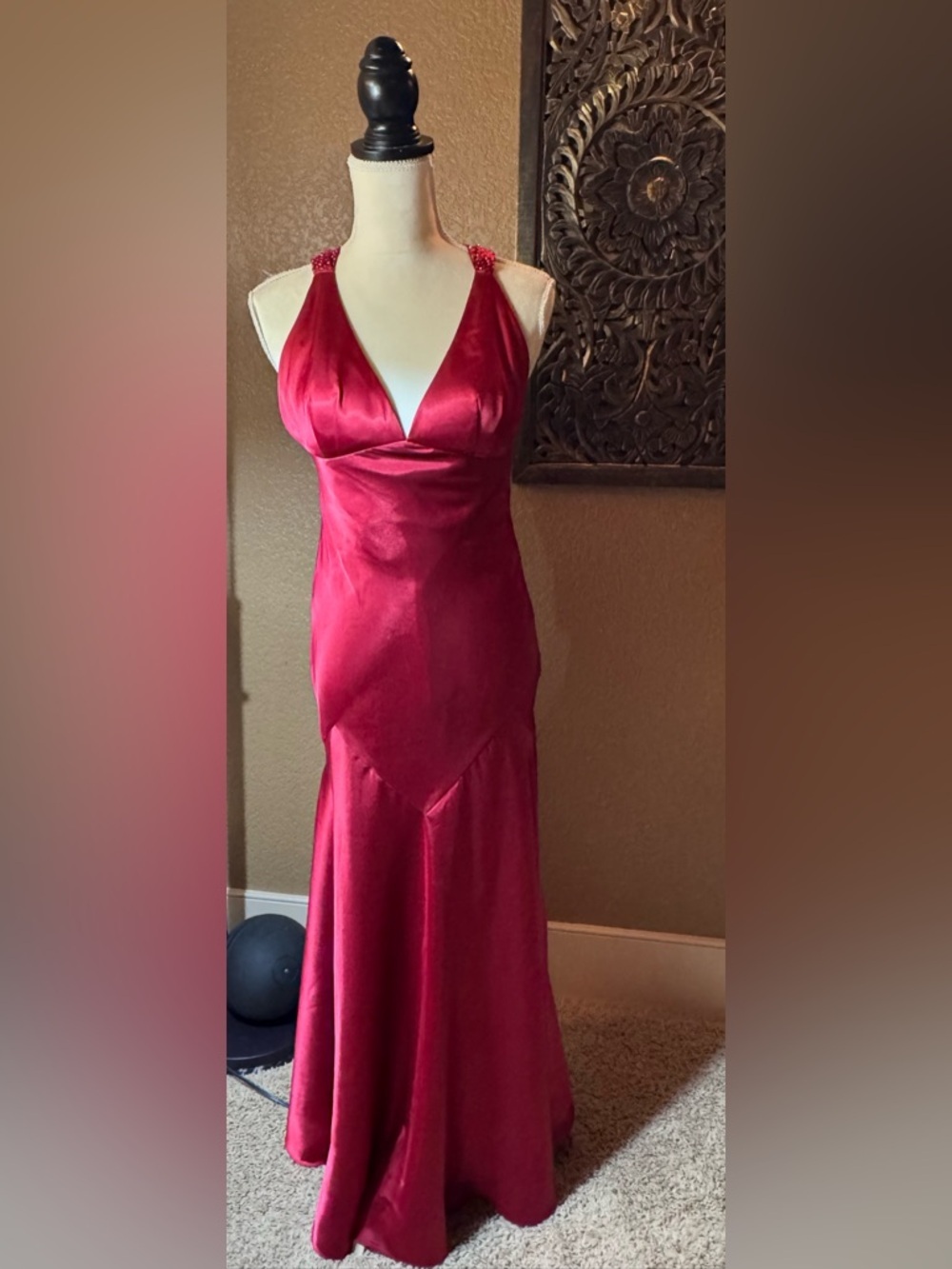 Onyx Nite maroon Satin V-Neck ,Maxi Dress size 4”
